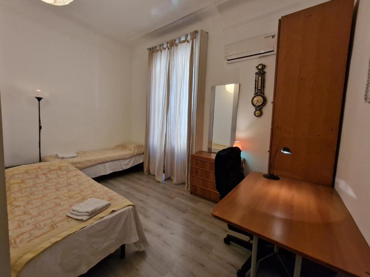 Private Room In A Quiet Apartment In The City Center Milano Eksteriør bilde